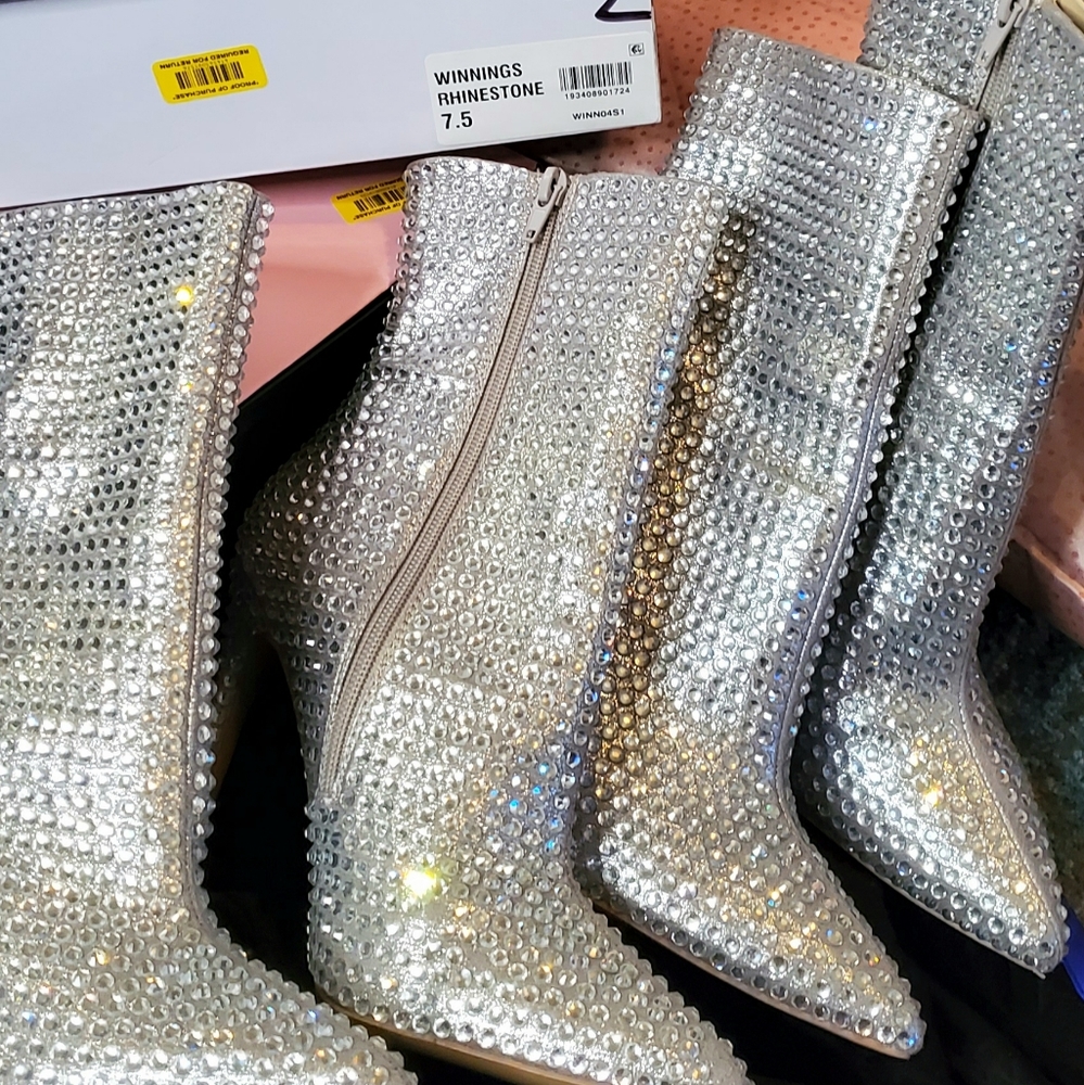 Steve Madden Winnings Rhinestone Pointy Toe Bootie - Picture 5 of 8